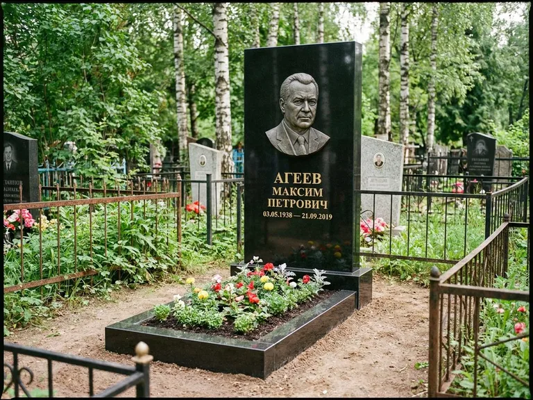 Памятник с барельефом — выполненная работа 1 в Казани