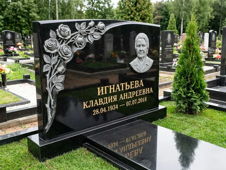 Памятник с барельефом — выполненная работа 45 в Казани