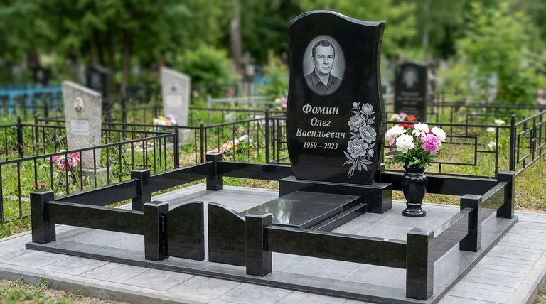 Памятник с гравировкой пионов — выполненная работа «Фомин» в Казани