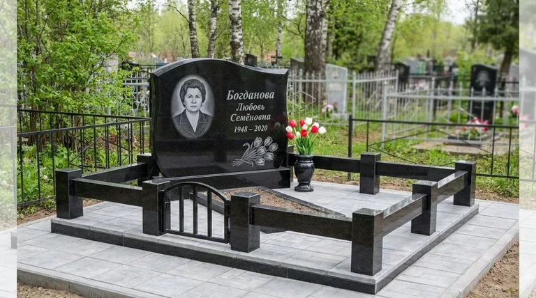 Памятник с гравировкой тюльпанов — выполненная работа «Богданова» в Казани