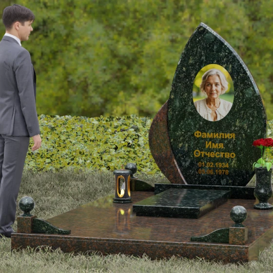 Светский комбинированный памятник в Перми