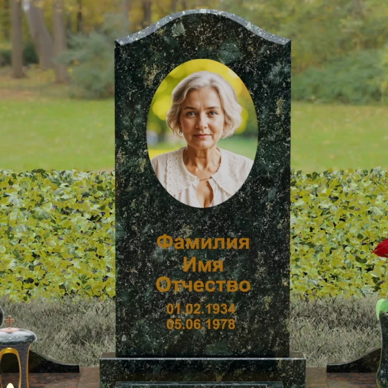 Гранитный вертикальный памятник светский в Перми, гранит Балтик грин