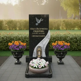 Вертикальный гранитный памятник в мемориальном комплексе - ПН136