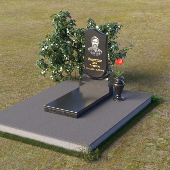 Вертикальный памятник из мрамора Тассос в Перми, гранит Габбро-диабаз