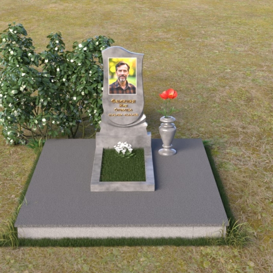 Вертикальный памятник из мрамора Тассос в Перми, мрамор Тассос, вид 3